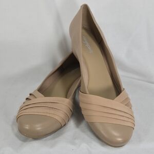 Easy Spirit Light Tan Leather Shoes Low Wedge Heel Rounded Toe Shoes Womens 7.5M